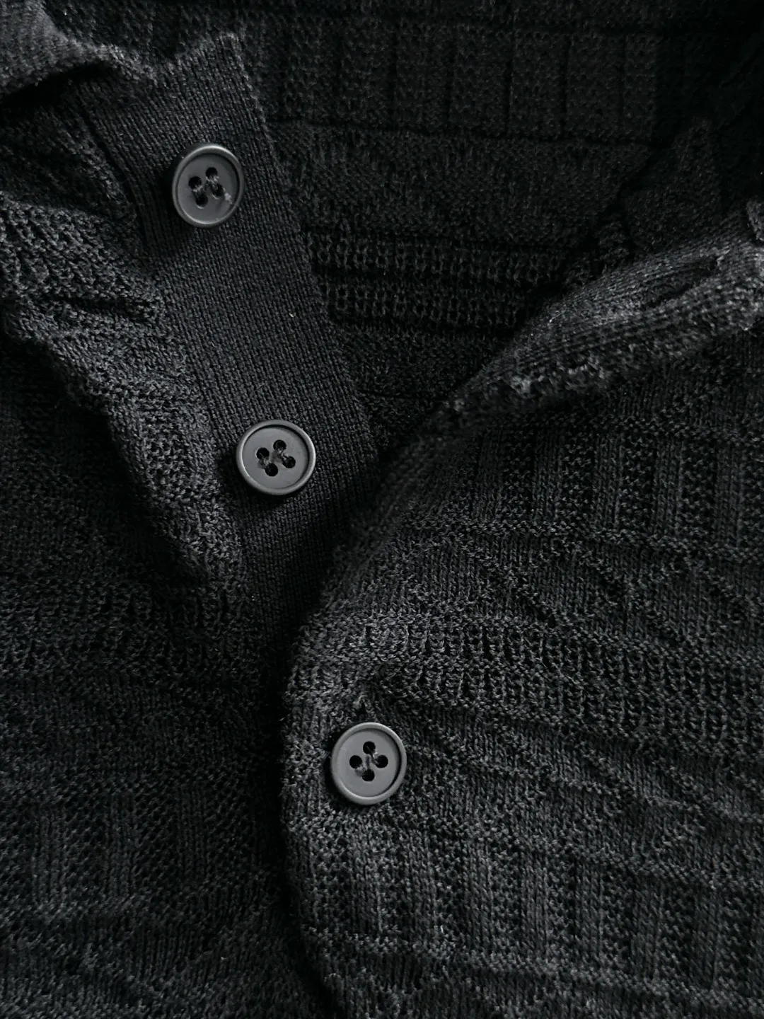 Next day shipment High Quality LP 2036 Spring/Summer New Arrival men's short-sleeved T-shirt Made of combed cotton yarn knitted cotton fabric, pure cotton high-weight special yarn, it feels heavy when weighed, and the upper body is more textured than ordinary T-shirts. This texture can cope with the weather easily and is suitable for both hot and cold! The pattern on the chest adopts three-dimensional embroidery technology, and is perfectly produced stitch by stitch with reference to the original version! Loose fit design, looks noble. Size: M to XXXL